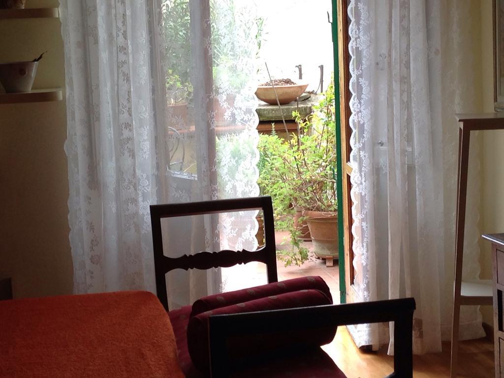 Quiet In The Florencia
